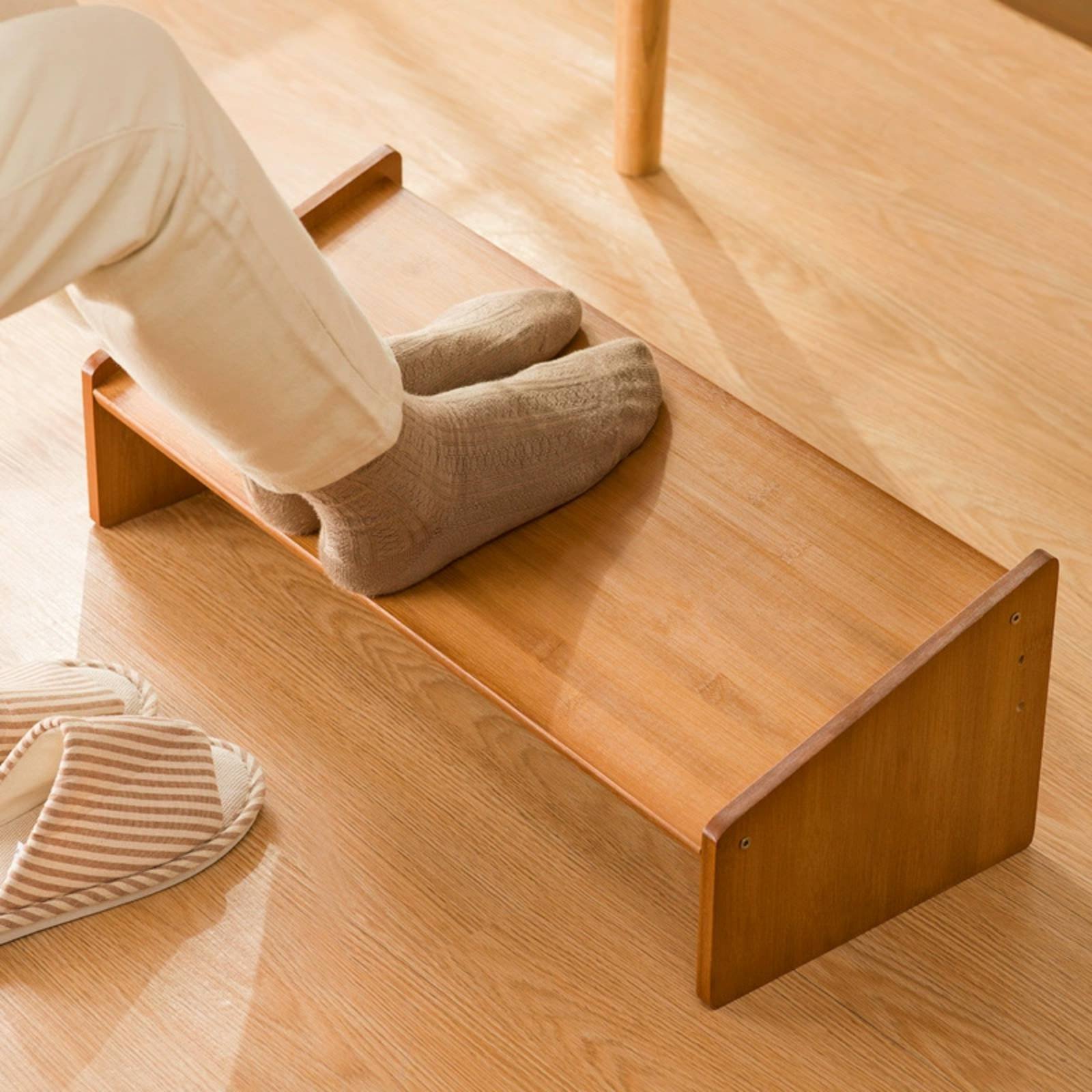 Voetsteun onder het bureau Bre - Office Furniture Commercial recensie en prijs