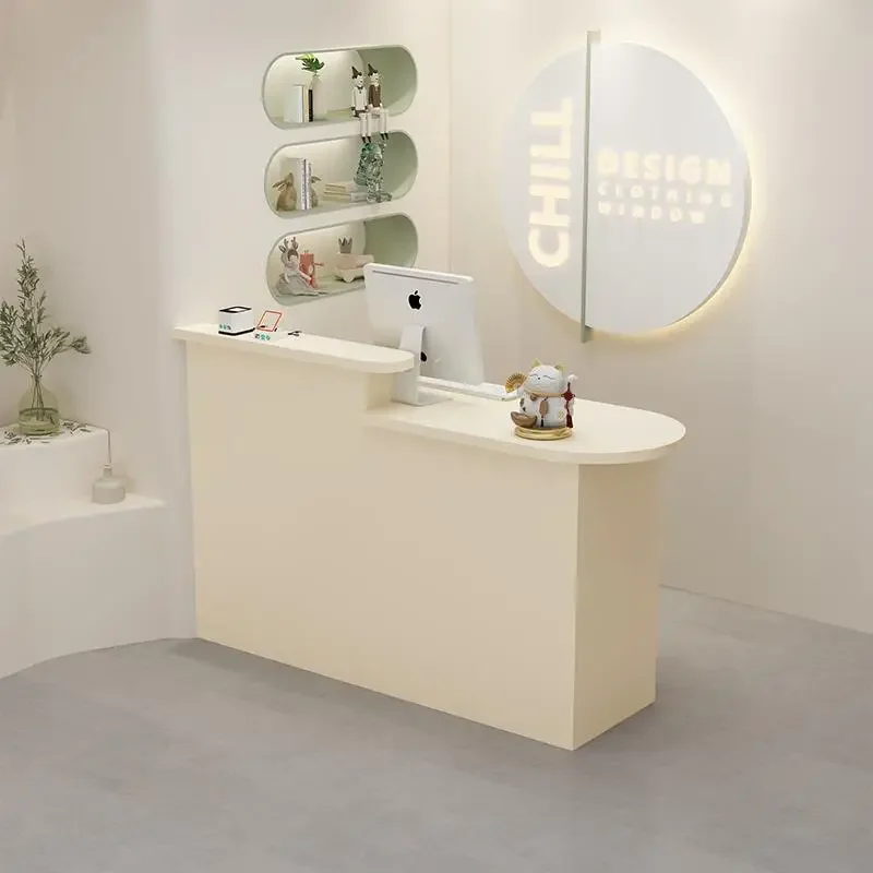 Outfit Shop Moderne receptieba - Office Furniture Services recensie en prijs
