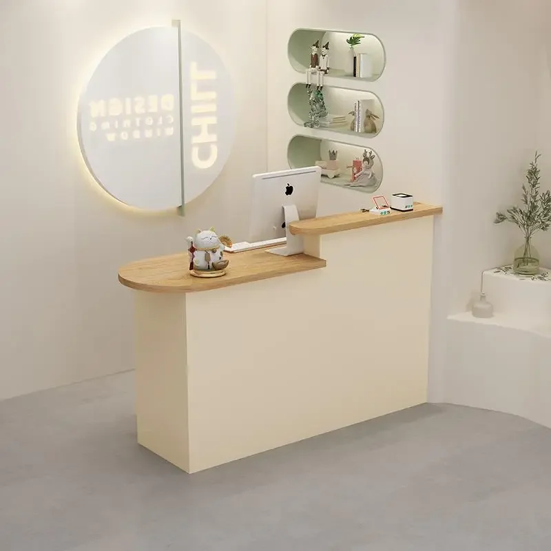 Outfit Shop Moderne receptieba - Office Furniture Services recensie en prijs